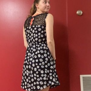 Daisy dress